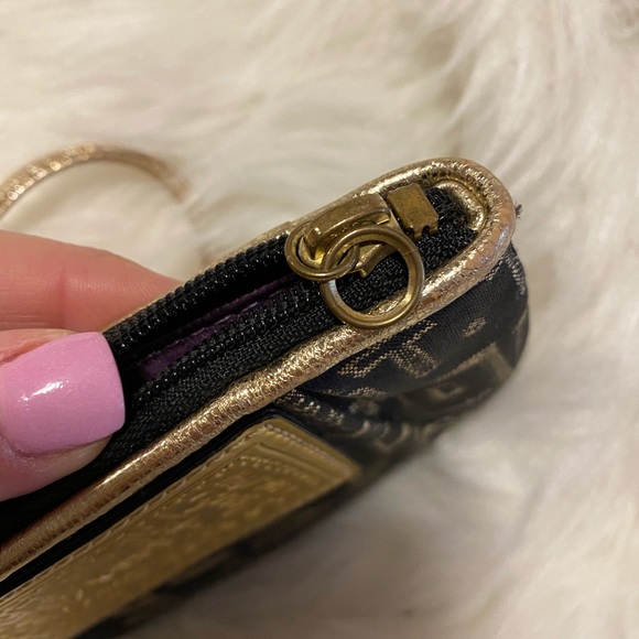 Mini coach wristlet - Picture 2 of 3